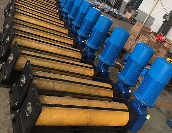 舞臺吊桿雙制動減速機-螺旋錐齒直角減速機現場