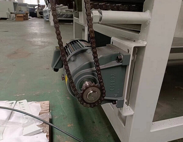 涂布機減速機 GH臥式2.2KW齒輪減速電機應用現場